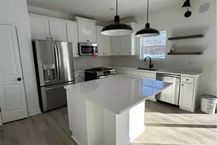 502 Cedarwood Trl, Elyria, OH 44035 - Photo 2