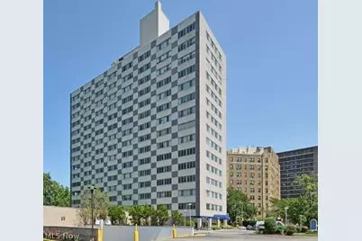 12520 Edgewater Drive #809, Oakwood, OH 44107 - Photo 1