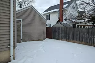 102 E Liberty St, Ashland, OH 44805 - Photo 2