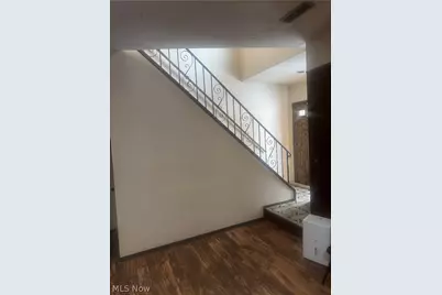 20930 Halworth Road, Huber Heights, OH 44122 - Photo 4