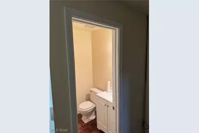 20930 Halworth Road, Huber Heights, OH 44122 - Photo 8