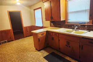 2328 Connecticut Ave, Youngstown, OH 44509 - Photo 2