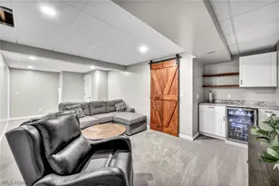 2688 Himelrigh Blvd, Barberton, OH 44203 - Photo 30