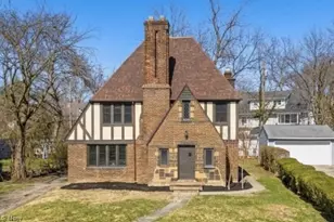 3145 Huntington Rd, Huber Heights, OH 44120 - Photo 1