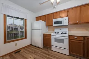 786 Beverly Ave, Canal Fulton, OH 44614 - Photo 10