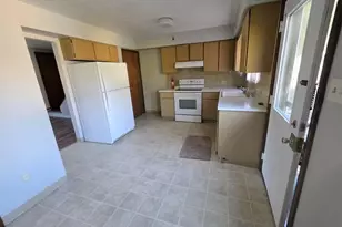 1639 Liberty Dr, Akron, OH 44313 - Photo 2