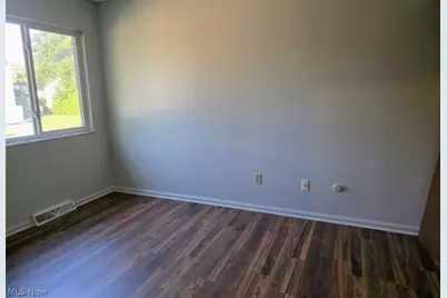 1639 Liberty Drive, Akron, OH 44313 - Photo 6