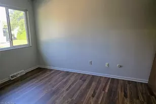 1639 Liberty Dr, Akron, OH 44313 - Photo 6