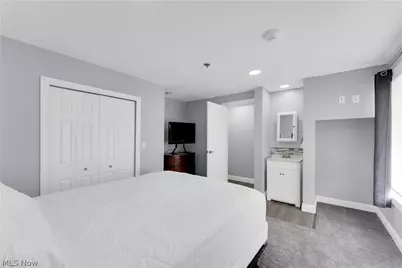 797 E Market Street #213, Akron, OH 44305 - Photo 16