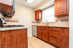 4489 Silsby Rd, University Heights, OH 44118 - Photo 12