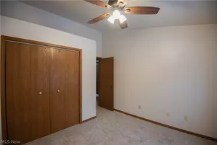 1327 Fox Run Dr, Youngstown, OH 44512 - Photo 20