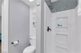 797 E Market St, Akron, OH 44305 - Photo 22