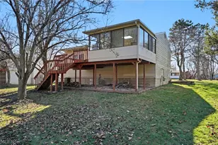 1067 Erin Dr, Kent, OH 44240 - Photo 2