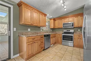 1067 Erin Dr, Kent, OH 44240 - Photo 10