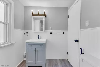 16705 Glendale Avenue, Loveland, OH 44128 - Photo 20