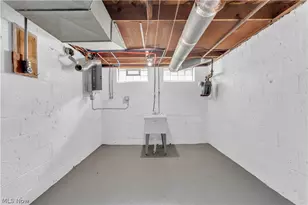 16705 Glendale Ave, Loveland, OH 44128 - Photo 26