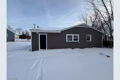 58 Rutledge Drive, Youngstown, OH 44505 - Photo 2