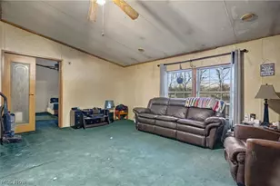 9672 Whippoorwill Rd, Diamond, OH 44412 - Photo 6