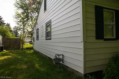 304 Parkland Boulevard, Vermilion, OH 44089 - Photo 4