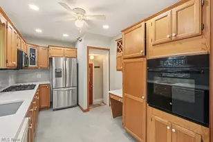 2665 Oak Park Blvd, Cuyahoga Falls, OH 44221 - Photo 14