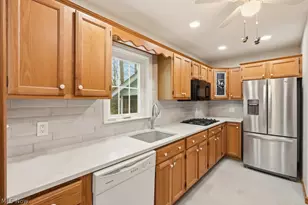 2665 Oak Park Blvd, Cuyahoga Falls, OH 44221 - Photo 18