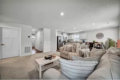 141 W Spring Drive, Elyria, OH 44035 - Photo 6