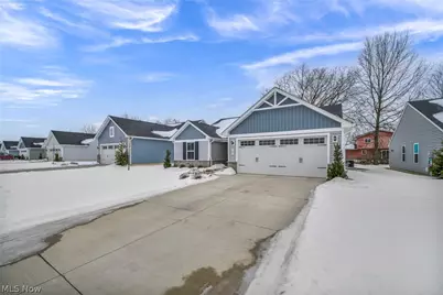 141 W Spring Drive, Elyria, OH 44035 - Photo 4