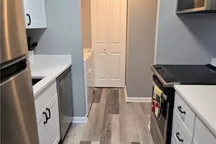 8104 Puritan Dr, Mentor, OH 44060 - Photo 10