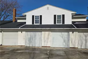 8104 Puritan Dr, Mentor, OH 44060 - Photo 2