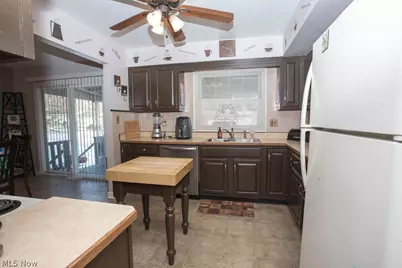 3490 Warwick Court, Canfield, OH 44406 - Photo 8