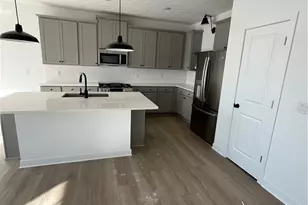 437 Pheasant Run, Elyria, OH 44035 - Photo 2