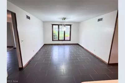 8615 Eberhart Road NE, Dover, OH 44622 - Photo 8