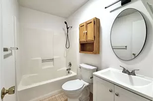 1900 Grove Ct, Loveland, OH 44113 - Photo 4