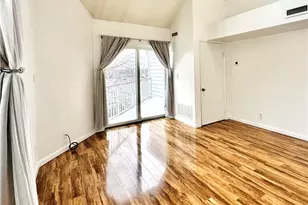 1900 Grove Ct, Loveland, OH 44113 - Photo 4