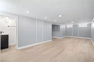 19608 Kings Hwy, Warrensville Heights, OH 44122 - Photo 26