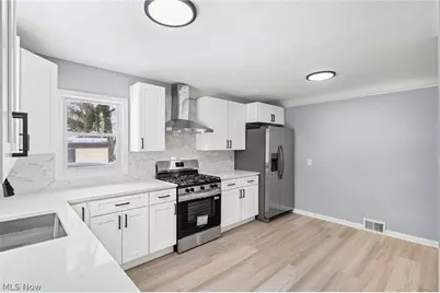 19608 Kings Highway, Warrensville Heights, OH 44122 - Photo 10