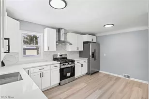 19608 Kings Hwy, Warrensville Heights, OH 44122 - Photo 10