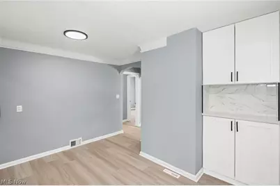 19608 Kings Highway, Warrensville Heights, OH 44122 - Photo 12