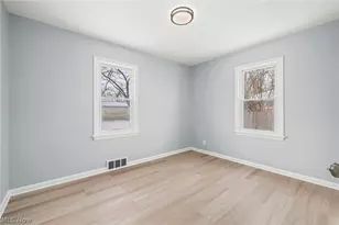 19608 Kings Hwy, Warrensville Heights, OH 44122 - Photo 14