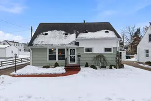 1090 Taft Ave, Cuyahoga Falls, OH 44223 - Photo 2