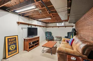 1090 Taft Ave, Cuyahoga Falls, OH 44223 - Photo 48