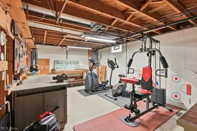 1090 Taft Avenue, Cuyahoga Falls, OH 44223 - Photo 46