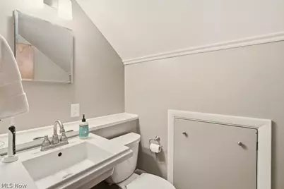 1090 Taft Avenue, Cuyahoga Falls, OH 44223 - Photo 44