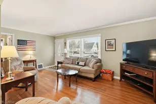 1090 Taft Ave, Cuyahoga Falls, OH 44223 - Photo 22