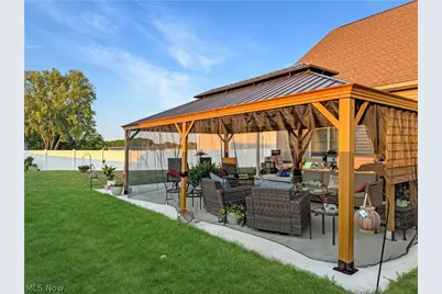 11931 Walton Circle NW, Uniontown, OH 44685 - Photo 48