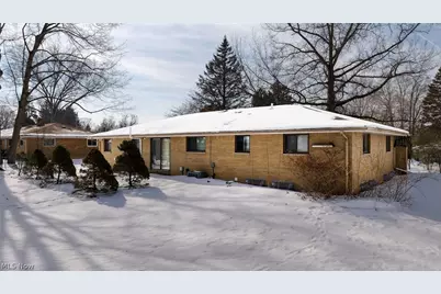 5229 Evergreen Drive, North Olmsted, OH 44070 - Photo 6