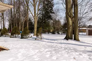 5229 Evergreen Dr, North Olmsted, OH 44070 - Photo 4