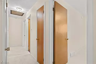5229 Evergreen Dr, North Olmsted, OH 44070 - Photo 28