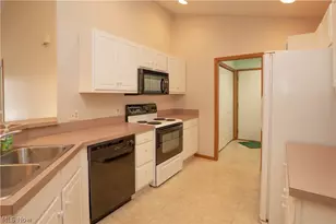 1377 Tylers Mill Ln NE, Massillon, OH 44646 - Photo 12