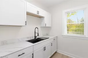 12808 Beachwood Ave, Loveland, OH 44105 - Photo 16